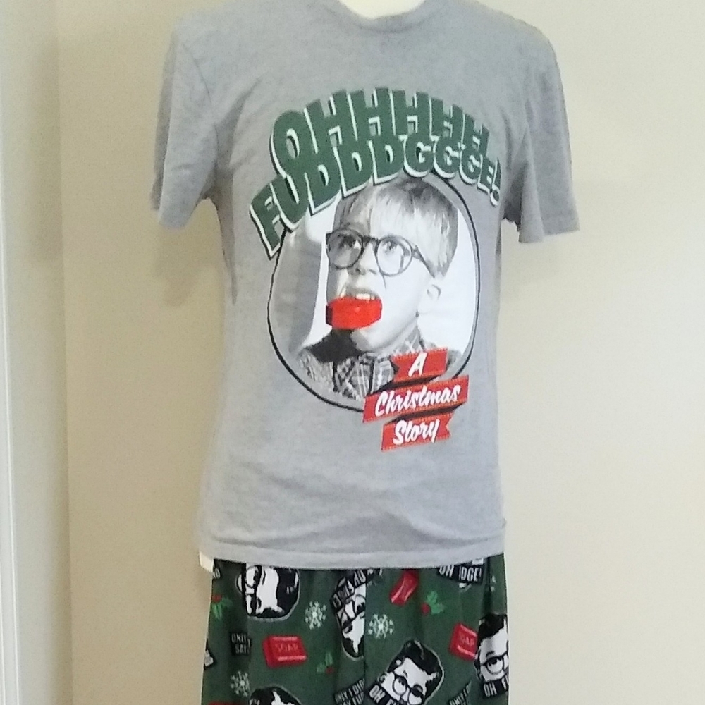A Christmas Story 2-pc "Oh! Fudge" pajamas, size L. Christmas pajamas.